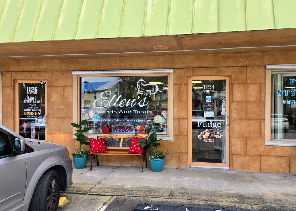 Front entrance of Ellen's Sweets and Treats located in Sebastian Florida