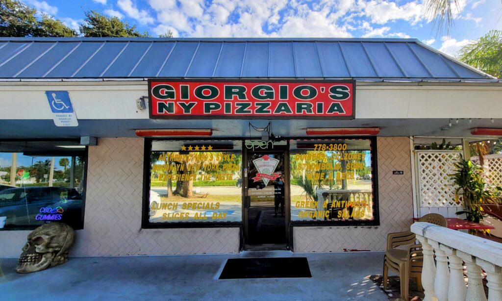 The front out side of Giorgio's New York Pizzeria located in Vero Beach Florida
