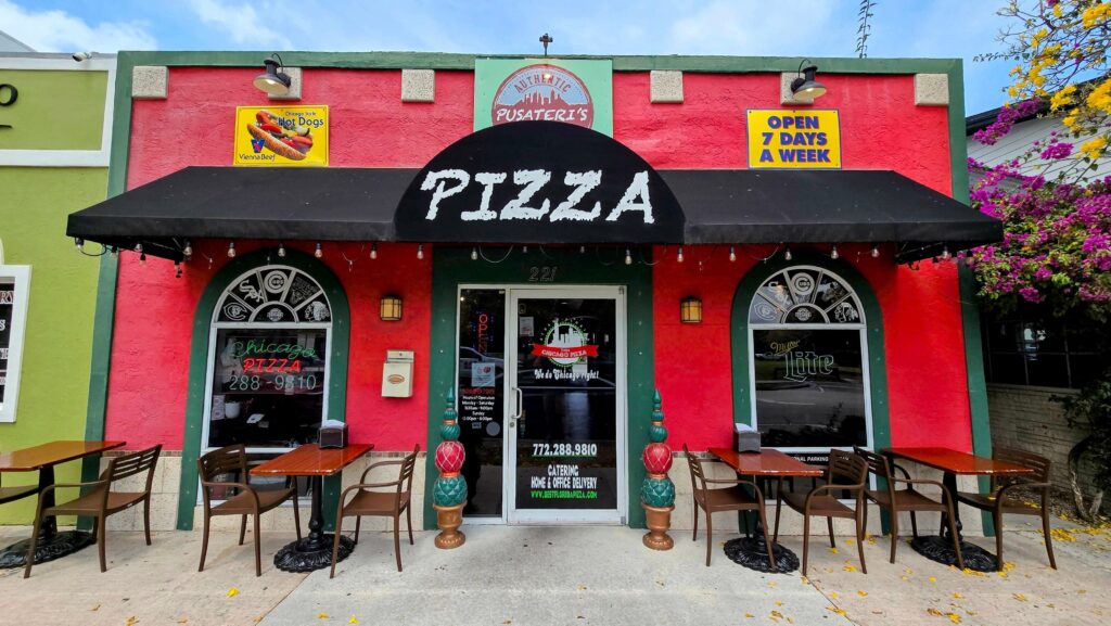 Front entrance of Pusateri's Chicago Pizza located in Stuart, Florida
