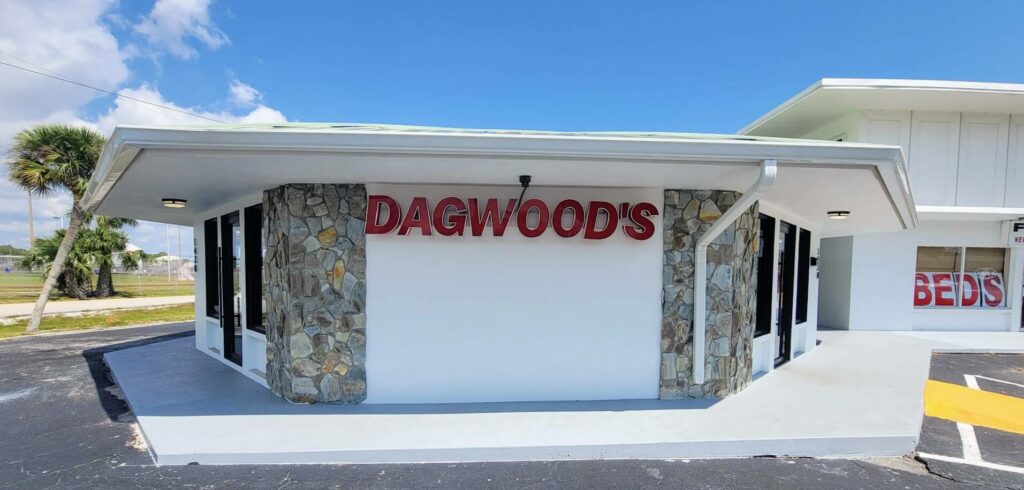Front of the building at Dagwoods Deli & Sub Shop located in Vero Beach florida